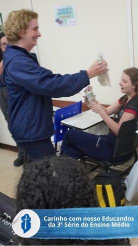 Carinho com nosso Educandos da 3� S�rie do Ensino M�dio S�o Paulo da Cruz